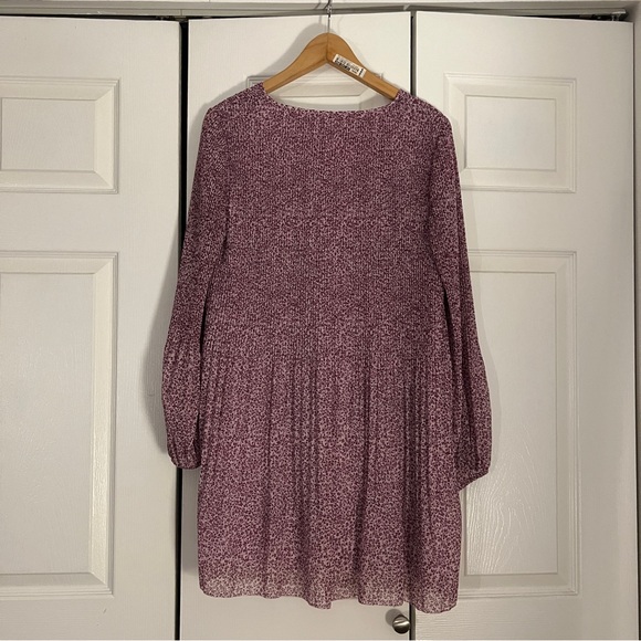 Aritzia Wilfred Daydreamer v-neck dress (color mochi pink/wldbry prpl), small - Picture 5 of 6